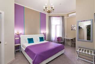 Отель Family Hotel Львов Двухместный номер Делюкс с 1 кроватью или 2 отдельными кроватями-4